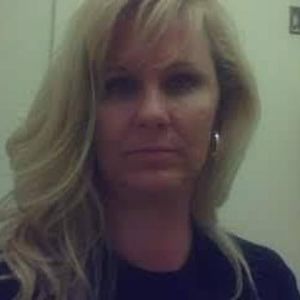 Meet your Posher, Leeann